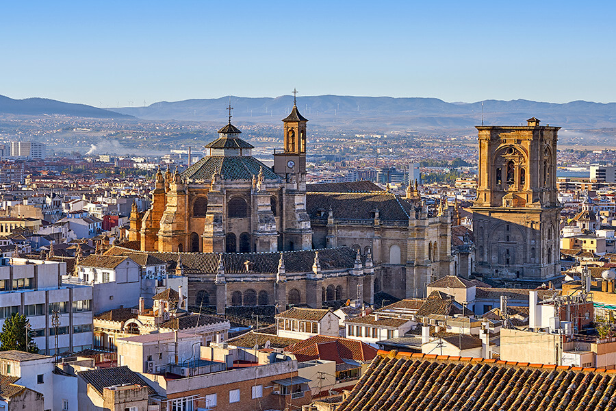 Widok na katedrę w Grenadzie